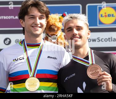 UCI Cycling World Championships Men's Under 23 BMX Racing podio - Filib Steiner e Rico Bearman, 13 agosto 2023, Glasgow, Scozia, Regno Unito Foto Stock