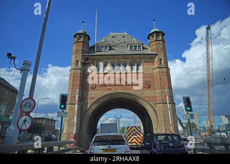 L'ingresso dell'entrata nord si avvicina al Blackwall Tunnel nella parte est di Londra. Data foto: Martedì 15 agosto 2023. Foto Stock