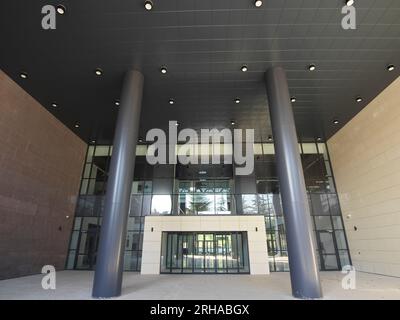 sala vuota. servizio fotografico dell'interno di un edificio aziendale. interno dell'edificio per uffici. edificio vuoto Foto Stock