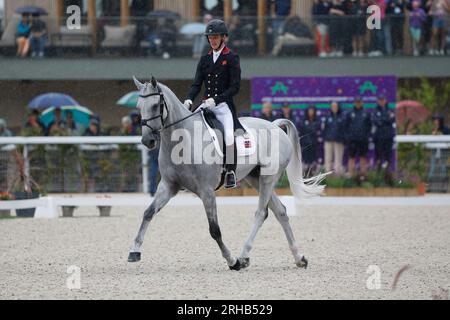 Le pin Au Haras, Francia. 11 agosto 2023. Tom JACKSON (GBR) CAPELS HOLLOW DRIFT gareggia durante l'evento Dressage durante il FEI Eventing European Championship 2023, evento equestre CH-EU-CCI4-L dell'11 agosto 2023 ad Haras du pin a le pin-au-Haras, Francia - foto Stephane Allaman/DPPI Credit: DPPI Media/Alamy Live News Foto Stock