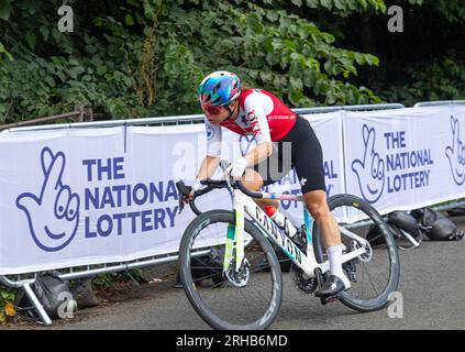 Elise Chabbey della Svizzera, che ha guidato il campionato del mondo femminile UCI 2023 per gran parte del percorso fino a finire settima. Foto Stock