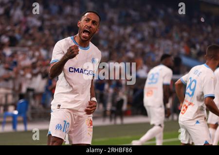 Marsiglia, 15 agosto 2023. Pierre-Emerick Aubameyang dell'Olympique De Marseille festeggia dopo aver segnato per dare alla squadra un vantaggio di 1-0 durante il secondo turno di qualificazione della UEFA Champions League allo Stade de Marseille, Marsiglia. Il credito fotografico dovrebbe leggere: Jonathan Moscrop/Sportimage Credit: Sportimage Ltd/Alamy Live News Foto Stock