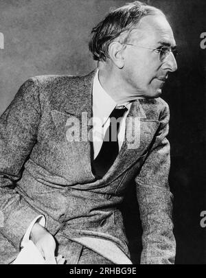 California: c. 1934 Un profilo dell'autore e candidato democratico della California alla carica di governatore, Upton Sinclair. Foto Stock