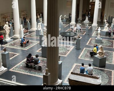 Leon Levy e Shelby White Corte fornisce centrotavola drammatica per la visualizzazione del Metropolita World-Renowned dell arte classica di raccolta. Arte Greca e Romana raccolta aperto ufficialmente nel 2007. Foto Stock