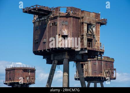 Whitstable, Regno Unito. 15 agosto 2023. I forti di Maunsell osservati con gravi difetti strutturali e molte delle loro parti caddero in mare. Al giorno d'oggi solo i gabbiani nidificano in loro. I forti Maunsell sono torri armate costruite nel Tamigi e negli estuari di Mersey durante la seconda guerra mondiale per difendere il Regno Unito. Sono stati costruiti tra il 1942 e il 1943 per la difesa antiaerea e per riferire a Londra circa l'aereo tedesco. Prendono tutti il nome dal designer Guy Maunsell. (Foto di Krisztian Elek/SOPA Images/Sipa USA) credito: SIPA USA/Alamy Live News Foto Stock