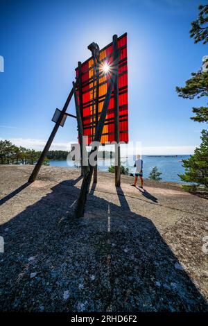 Un faro di navigazione sulle isole Äggskär, Porvoo, Finlandia Foto Stock