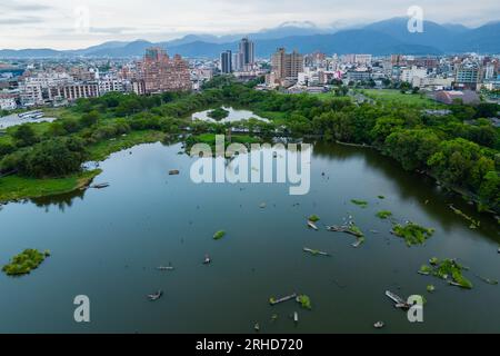 Laghetto di legno del Luodong Forestry Culture Park a Yilan, Taiwan Foto Stock