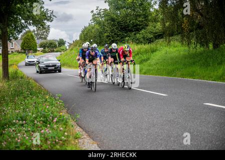 Post Nord Danmark Rund visita Gjern e le Lake Highlands durante il tour del 2023 Foto Stock