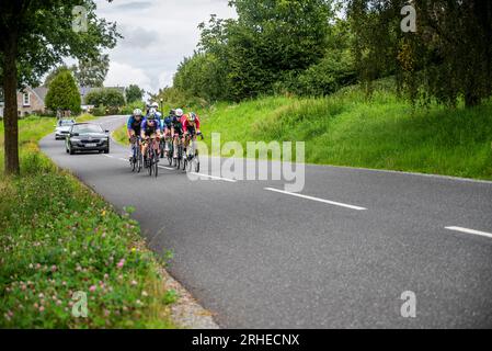 Post Nord Danmark Rund visita Gjern e le Lake Highlands durante il tour del 2023 Foto Stock