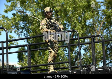 Varsavia, Mazovia, Polonia. 15 agosto 2023. Parata militare tenutasi il giorno di celebrazione dell'esercito polacco. Recenti macchinari militari, carri armati e aerei da guerra esposti. il presidente polacco Duda guida la cerimonia. (Immagine di credito: © Jakob Ratz/Pacific Press via ZUMA Press Wire) SOLO USO EDITORIALE! Non per USO commerciale! Foto Stock