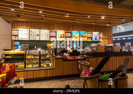 McDonalds Cafe, aeroporto di Bahrain Foto Stock