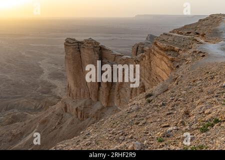 Formazione rocciosa nel deserto, chiamata Edge of the World Foto Stock
