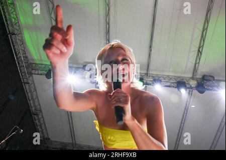 Padova, Italia. 15 agosto 2023. Amy Taylor durante Amyl and the sniffers, Music Concert a Padova, Italia, 15 agosto 2023 Credit: Independent Photo Agency/Alamy Live News Foto Stock