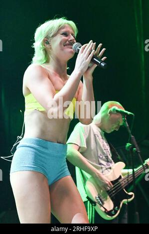 Padova, Italia. 15 agosto 2023. Amy Taylor durante Amyl and the sniffers, Music Concert a Padova, Italia, 15 agosto 2023 Credit: Independent Photo Agency/Alamy Live News Foto Stock