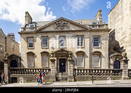 Ex edificio della King Edward's School, risalente al 1754 a Broad Street, Bath, Regno Unito, il 16 agosto 2023 Foto Stock