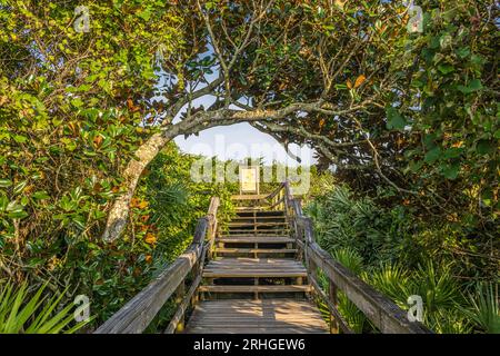 Accesso alla spiaggia di North Beach Guana River Preserve sulla Florida A1A a Ponte Vedra Beach, Florida. (USA) Foto Stock