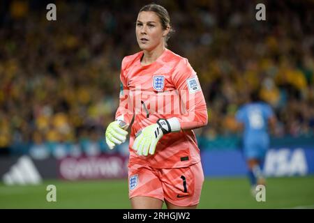Sydney, Australia. 16 agosto 2023. Mary Earps of England guarda in scena durante la semifinale della Coppa del mondo femminile FIFA Australia e nuova Zelanda 2023 tra Australia e Inghilterra allo Stadium Australia il 16 agosto 2023 a Sydney, Australia credito: IOIO IMAGES/Alamy Live News Foto Stock