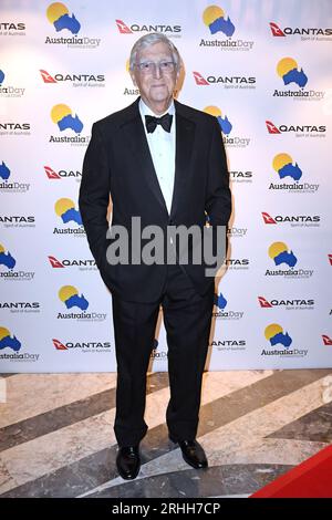 Foto del fascicolo datata 21/01/17 di Sir Michael Parkinson alla cena di gala della Fondazione Australia Day. È morto all'età di 88 anni. Data di emissione: Giovedì 17 agosto 2023. Foto Stock