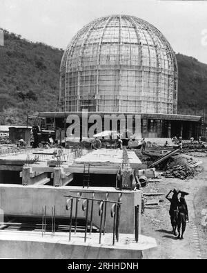 Bhabha Atomic Research Centre, BARC, in costruzione, impianto di ricerca nucleare, Trombay, Bombay, Mumbai, Maharashtra, India, anni '1950, vecchia immagine anni '1900 Foto Stock