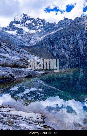 Laguna Churup, Parco Nazionale Huascaran, Cordillera Blanca , Monti delle Ande, Perù Foto Stock