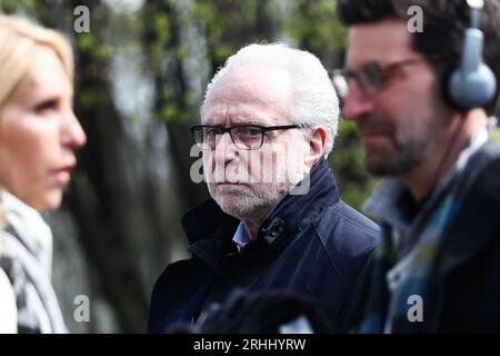 Oswiecim, Polonia. 18 aprile 2023. Il giornalista americano Wolf Isaac Blitzer durante il marzo dei vivi presso l'ex campo di morte nazista-tedesco di Auschwitz-Birkenau Foto Stock