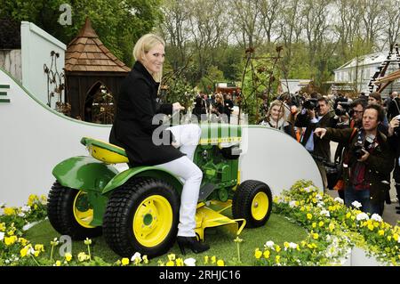 Zara Tindall, RHS Chelsea Flower Show, Press and VIP Preview Day, Royal Hospital, Chelsea, Londra, Regno Unito Foto Stock