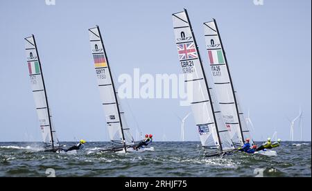 SCHEVENINGEN - immagine suggestiva della gara di medaglia sulla sezione Nacra 17 durante la settima giornata dei campionati mondiali di vela. ANP SEM VAN DER WAL Foto Stock