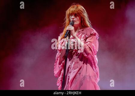 Ungheria 10 agosto 2023 Firenze Welch - Firenze + The Machine Dance Fever Tour 23 - Live allo Sziget Festival di Budapest © Andrea Ripamonti / Alamy Foto Stock