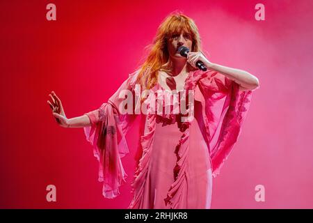 Ungheria 10 agosto 2023 Firenze Welch - Firenze + The Machine Dance Fever Tour 23 - Live allo Sziget Festival di Budapest © Andrea Ripamonti / Alamy Foto Stock