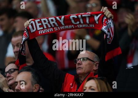 Tifosi del Derry City durante le qualificazioni per la UEFA Europa Conference League, partita di andata e ritorno al Tallaght Stadum di Dublino. Data foto: Giovedì 17 agosto 2023. Foto Stock