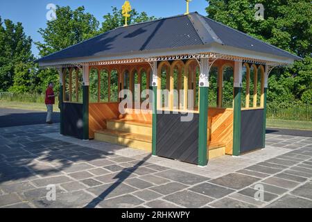 Public Shelter Cliff Walk Penarth, Galles del Sud Foto Stock