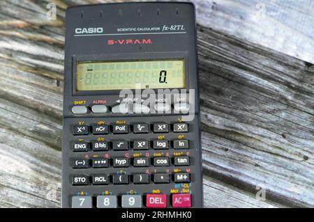 calcolatrice scientifica casio d'epoca Foto stock - Alamy