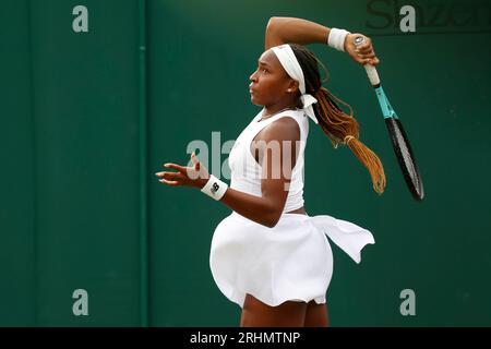 Tennista Coco Gauff USA) in azione ai Campionati di Wimbledon 2023, All England Lawn Tennis and Croquet Club, Londra, Inghilterra. Foto Stock