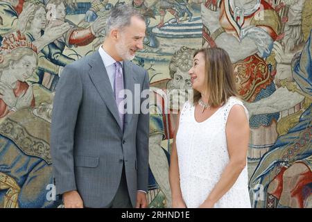 Madrid, Spagna. 18 agosto 2023. Re Felipe vi riceve in udienza il presidente del Congresso dei deputati, Francina Armengol Socias, che lo ha informato della celebrazione della sessione costitutiva della XV legislatura. El Rey Felipe vi recibe en audiencia a la presidenta del Congreso de los Diputados, Francina Armengol Socias, que le ha informado de la celebración de la Sesión Constitutiva de la XV Legislatura. Credito: CORDON PRESS/Alamy Live News Foto Stock