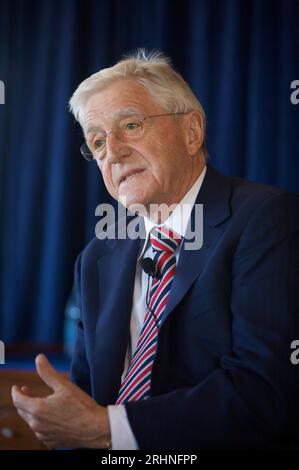 Sydney, Australia, 7 ottobre 2009. Sir Michael Parkinson Media Conference, Watson's Bay, Sydney, Australia. Foto Stock