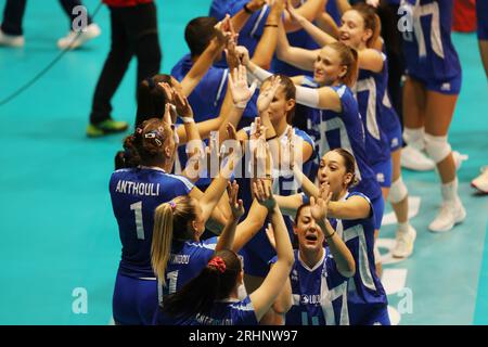 Dusseldorf, Deutschland. 17 agosto 2023. Firo : 08/17/2023 CAMPIONATI EUROPEI donne di pallavolo Euro 2023 GRECIA - GERMANIA 0:3 squadra Grecia crediti: dpa/Alamy Live News Foto Stock