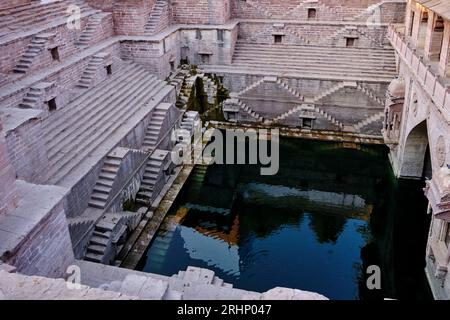 India, Rajasthan, Jodhpur, la città blu, Toorji Ka Jhalra Bavdi Stepwell Foto Stock