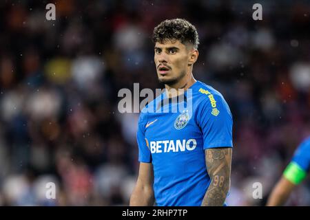 Farum, Danimarca. 17 agosto 2023. Florinel Coman (7) del FCSB visto durante la partita di qualificazione della UEFA Conference League tra FC Nordsjaelland e FCSB a destra del Dream Park a Farum. (Foto: Gonzales Photo/Alamy Live News Foto Stock