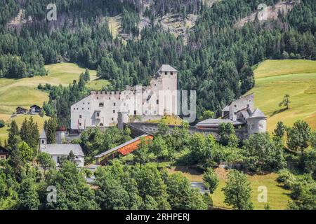 Austria, Tirolo Orientale, Heinfels, Val Pusteria, il castello di Heinfels Foto Stock