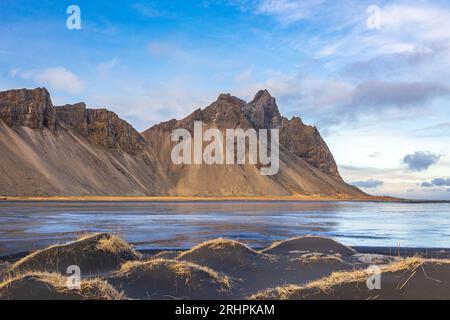 Stokksnes rappresenta un luogo perfetto per fotografi e amanti della natura Foto Stock