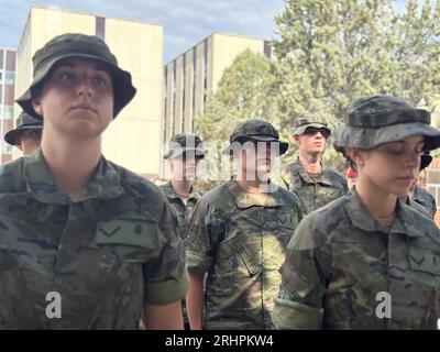 Saragozza, Madrid, Spagna. 18 agosto 2023. Crown Princess Leonor durante il suo primo giorno in uniforme presso l'Accademia militare generale il 18 agosto 2023 a Saragozza, Spagna (Credit Image: © Jack Abuin/ZUMA Press Wire) SOLO USO EDITORIALE! Non per USO commerciale! Crediti: ZUMA Press, Inc./Alamy Live News Foto Stock