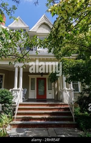 John F. Kennedy trascorse la sua infanzia in questa casa, ora una residenza privata, in Abbottsford Street, a Brookline, Massachusetts. Foto Stock