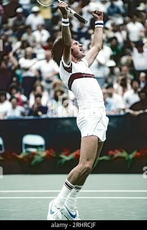 Jimmy Connors (USA) partecipa agli US Open Tennos del 1981. Foto Stock