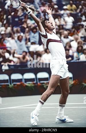 Jimmy Connors (USA) partecipa agli US Open Tennos del 1981. Foto Stock