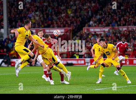 Chris Wood del Nottingham Forest segna il secondo gol della squadra durante la partita di Premier League al City Ground, Nottingham. Data immagine: Venerdì 18 agosto 2023. Foto Stock