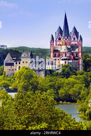 Cattedrale di Limburgo e castello sulla roccia calcarea sopra Lahn, Germania, Assia, Limburg an der Lahn Foto Stock