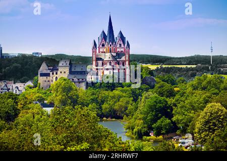 Cattedrale di Limburgo e castello sulla roccia calcarea sopra Lahn, Germania, Assia, Limburg an der Lahn Foto Stock
