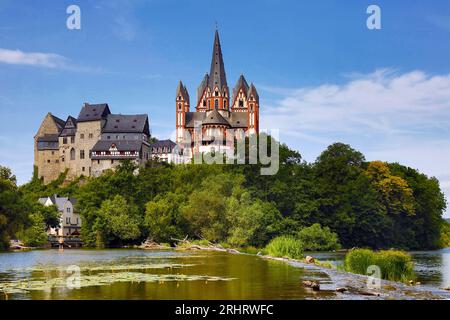 Cattedrale di Limburgo e castello sulla roccia calcarea sopra Lahn, Germania, Assia, Limburg an der Lahn Foto Stock