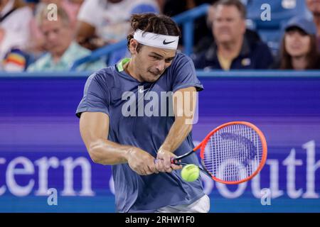 Mason, Ohio, USA. 18 agosto 2023. Venerdì, round del Western and Southern Open presso il Lindner Family Tennis Center, Mason, Ohio. (Immagine di credito: © Scott Stuart/ZUMA Press Wire) SOLO USO EDITORIALE! Non per USO commerciale! Crediti: ZUMA Press, Inc./Alamy Live News Foto Stock