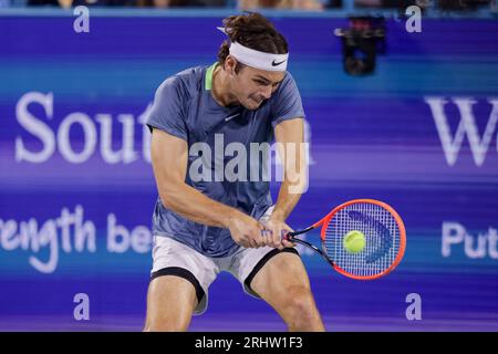 Mason, Ohio, USA. 18 agosto 2023. Venerdì, round del Western and Southern Open presso il Lindner Family Tennis Center, Mason, Ohio. (Immagine di credito: © Scott Stuart/ZUMA Press Wire) SOLO USO EDITORIALE! Non per USO commerciale! Crediti: ZUMA Press, Inc./Alamy Live News Foto Stock